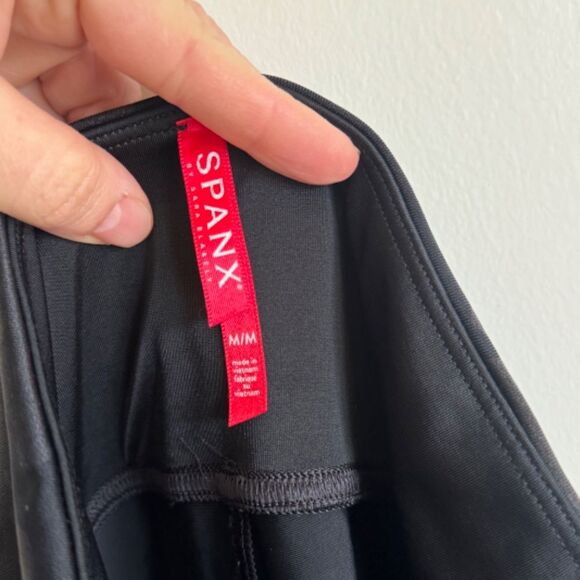 Spanx Faux Leather Camo Leggings - Black | Size M - Picture 7 of 9